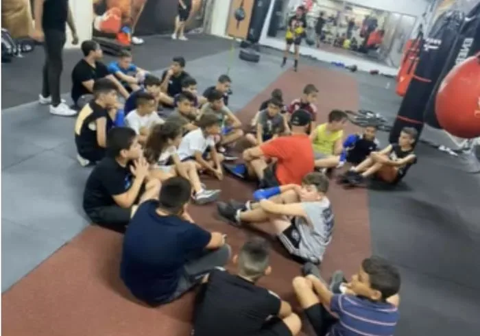 Pre-Fight Team Briefing